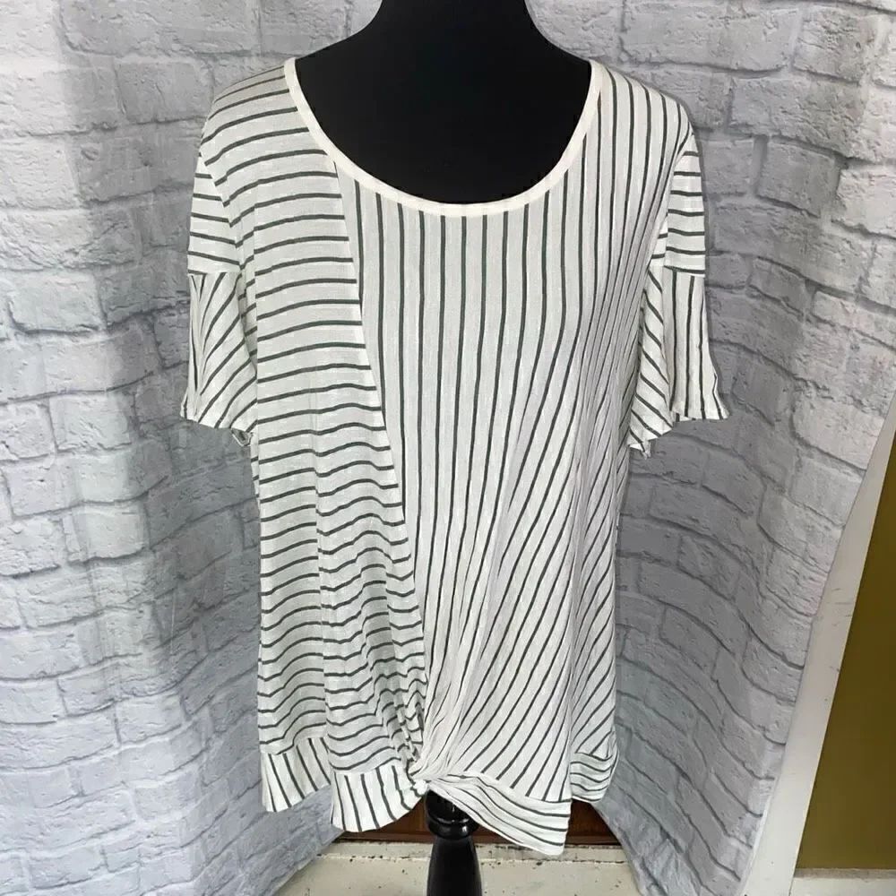 Est 1946 women XL tie knot front stripe w/crochet back white & green